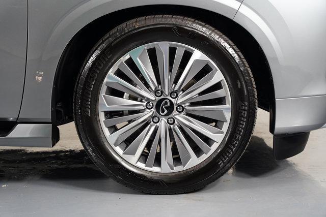 used 2025 INFINITI QX80 car, priced at $79,998