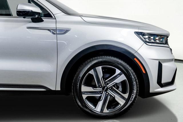 used 2022 Kia Sorento Plug-In Hybrid car, priced at $29,998