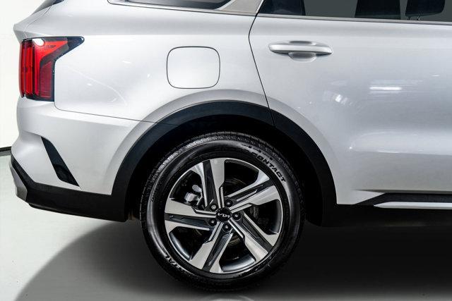 used 2022 Kia Sorento Plug-In Hybrid car, priced at $29,998