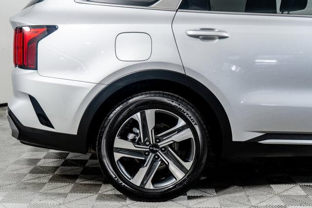 used 2022 Kia Sorento Plug-In Hybrid car, priced at $31,998