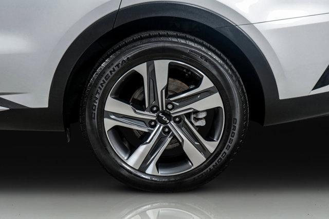 used 2022 Kia Sorento Plug-In Hybrid car, priced at $29,998