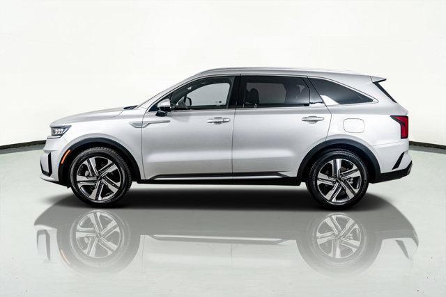 used 2022 Kia Sorento Plug-In Hybrid car, priced at $29,998