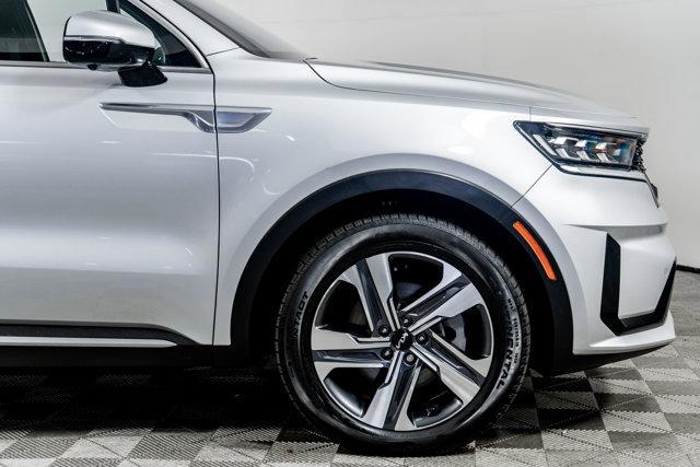 used 2022 Kia Sorento Plug-In Hybrid car, priced at $31,998