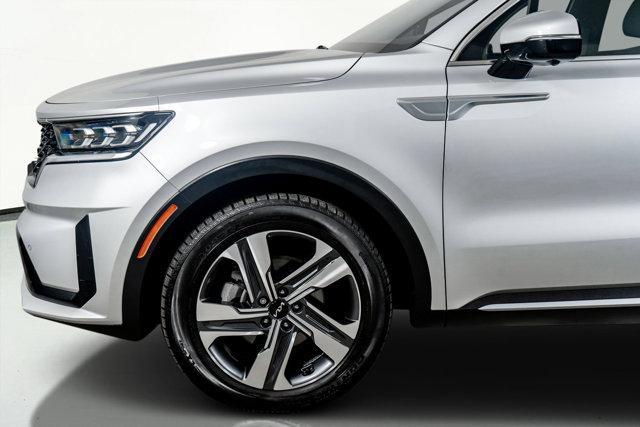 used 2022 Kia Sorento Plug-In Hybrid car, priced at $29,998