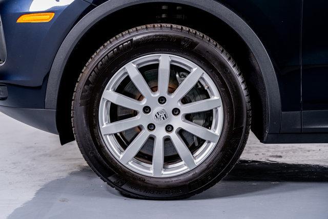 used 2022 Porsche Cayenne car, priced at $74,998