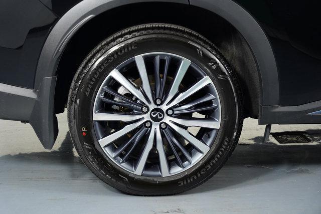 used 2025 INFINITI QX60 car, priced at $52,998