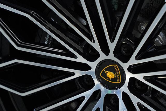used 2025 Lamborghini Urus car, priced at $339,998