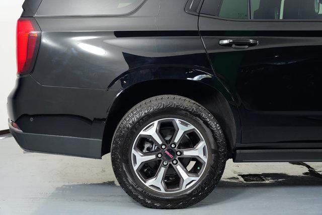 used 2025 GMC Yukon car, priced at $99,998
