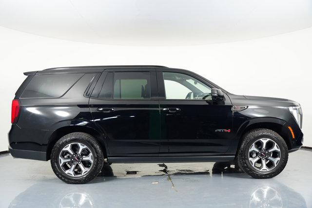 used 2025 GMC Yukon car, priced at $99,998