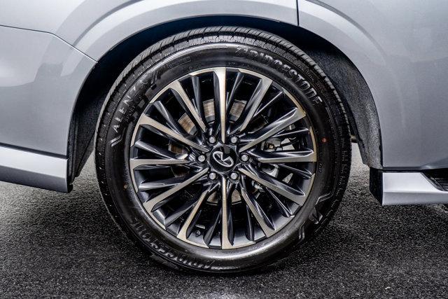 used 2025 INFINITI QX80 car, priced at $89,998