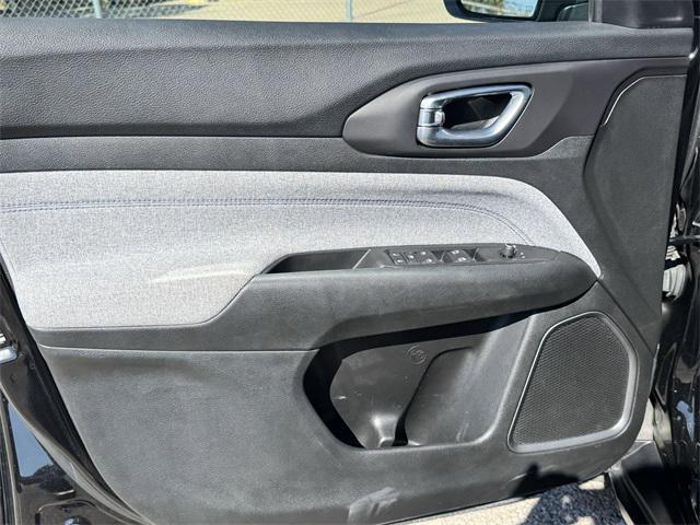 used 2022 Jeep Compass car, priced at $21,000