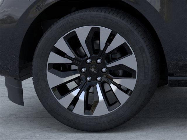 new 2025 Ford Expedition car, priced at $78,808