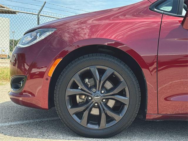 used 2020 Chrysler Pacifica car, priced at $22,500