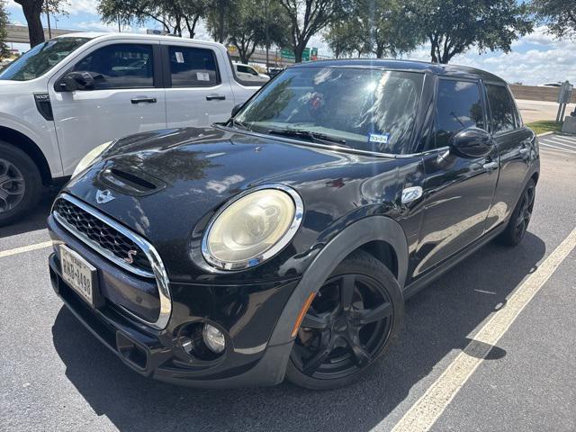 used 2015 MINI Hardtop car, priced at $10,000