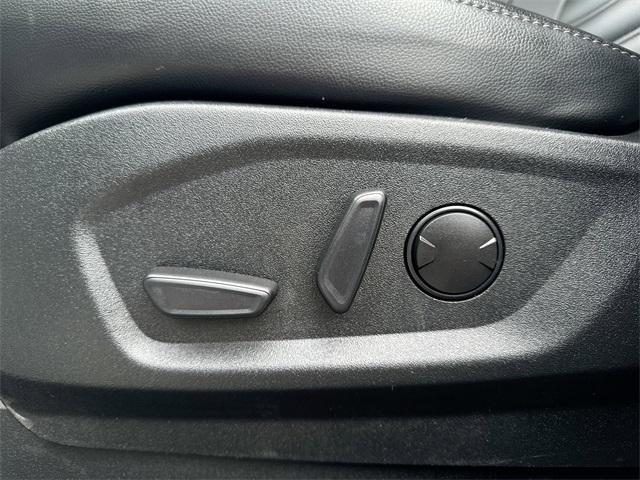 used 2023 Ford Edge car, priced at $28,000