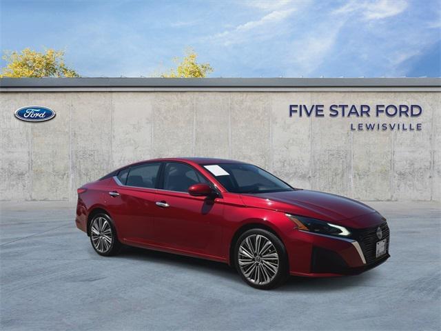 used 2023 Nissan Altima car, priced at $25,000