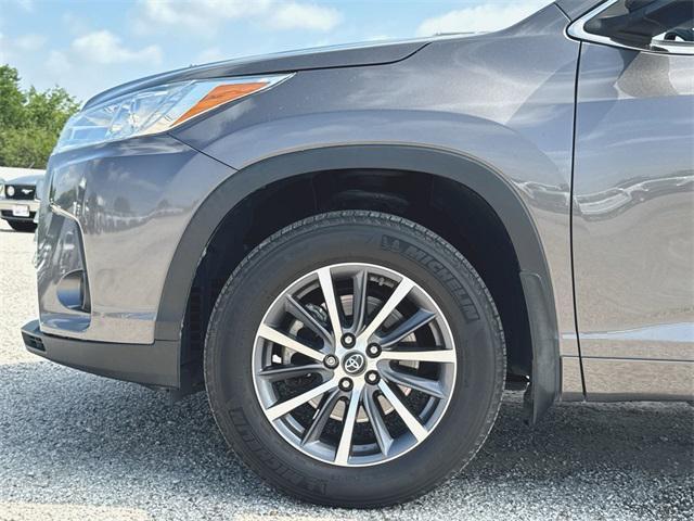 used 2017 Toyota Highlander car, priced at $22,300