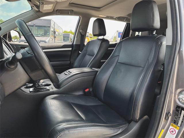 used 2017 Toyota Highlander car, priced at $22,300