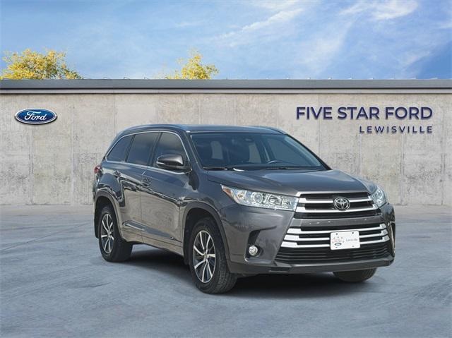 used 2017 Toyota Highlander car, priced at $22,300