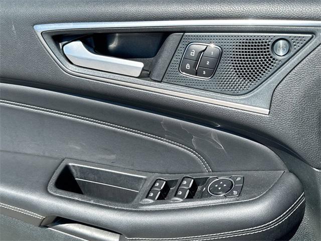 used 2024 Ford Edge car, priced at $27,500