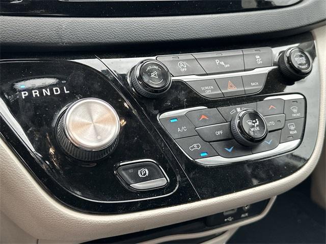 used 2017 Chrysler Pacifica car, priced at $13,000