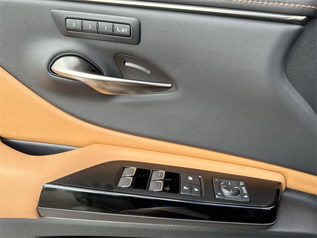used 2023 Lexus ES 350 car, priced at $40,799