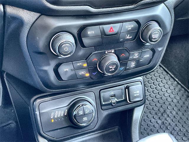 used 2023 Jeep Renegade car, priced at $22,000