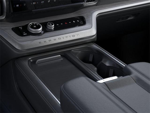 new 2025 Ford Expedition car, priced at $80,380