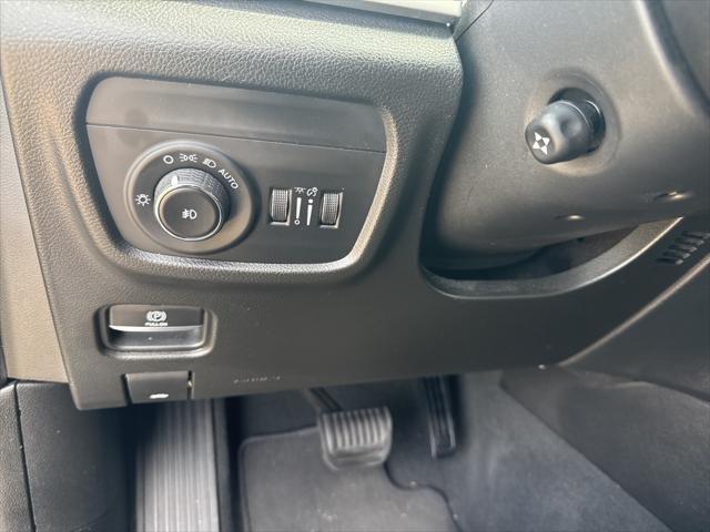 used 2022 Jeep Grand Cherokee car, priced at $34,454