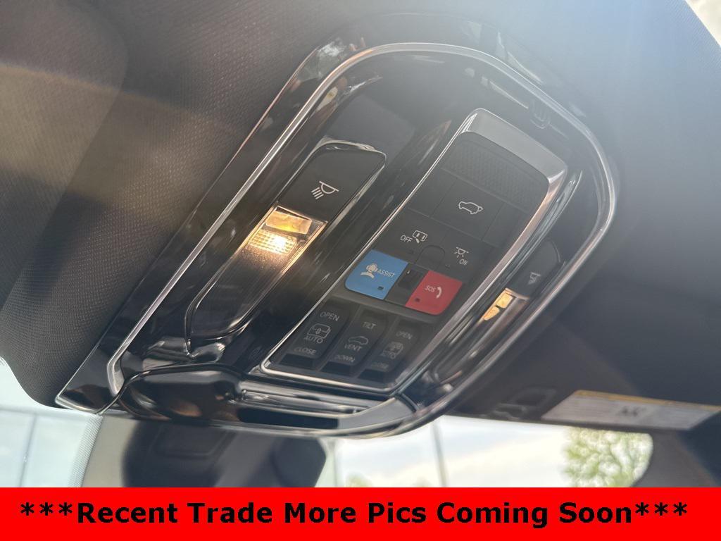 used 2022 Jeep Grand Cherokee car, priced at $29,744