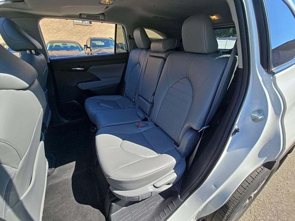 used 2023 Toyota Highlander car, priced at $37,994