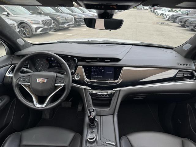used 2023 Cadillac XT6 car, priced at $40,986
