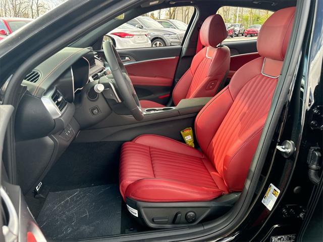 new 2025 Genesis G70 car, priced at $47,343