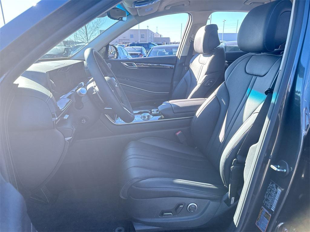 new 2025 Genesis GV80 car, priced at $58,058