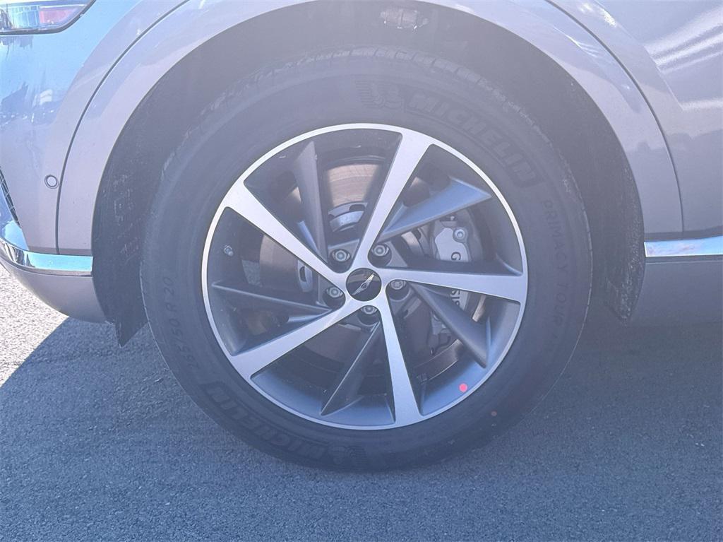 new 2025 Genesis GV80 car, priced at $68,039