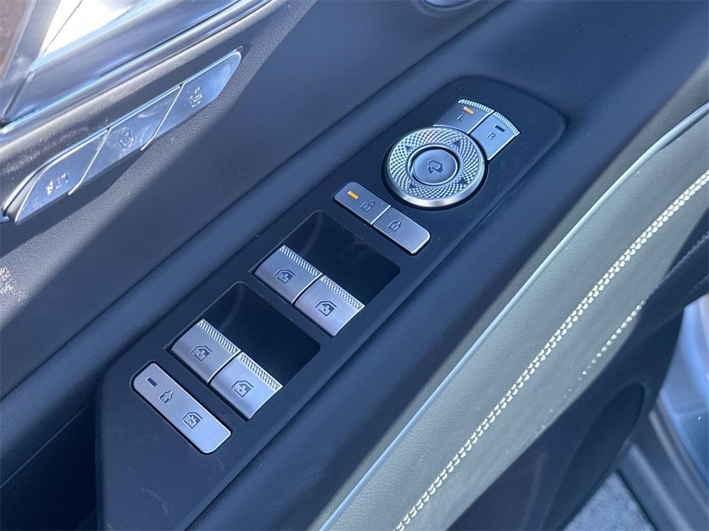 new 2025 Genesis GV80 car, priced at $68,039