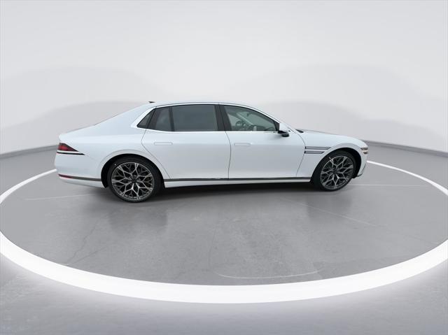 new 2025 Genesis G90 car, priced at $101,105