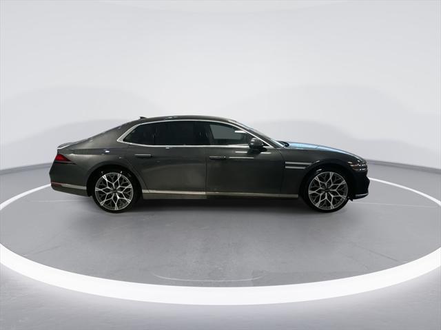 new 2025 Genesis G90 car, priced at $102,190