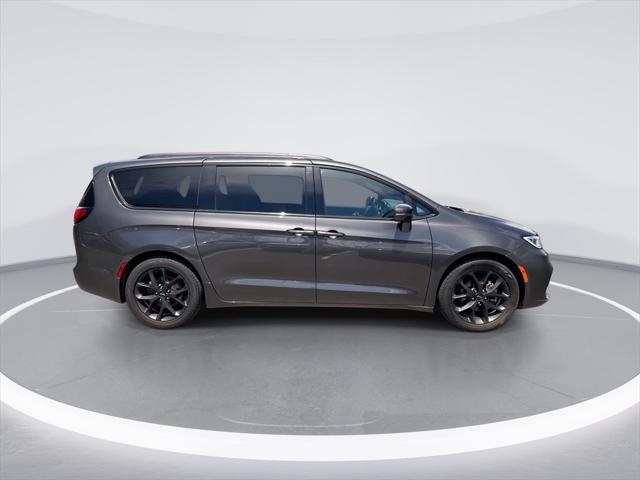 used 2021 Chrysler Pacifica car, priced at $26,299