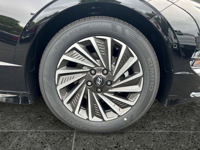 new 2025 Hyundai Sonata Hybrid car, priced at $37,000