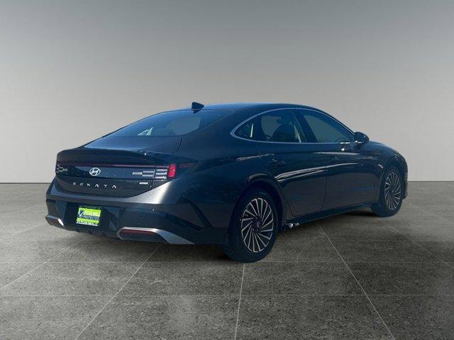 new 2025 Hyundai Sonata Hybrid car, priced at $32,890