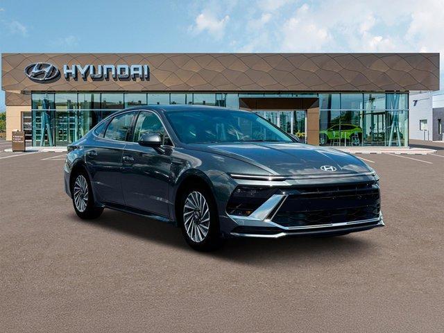 new 2025 Hyundai Sonata Hybrid car, priced at $32,800
