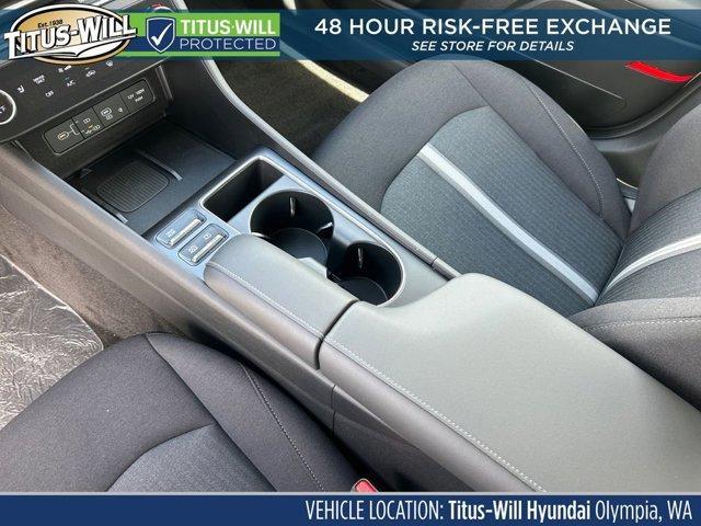 new 2025 Hyundai Sonata Hybrid car, priced at $33,333