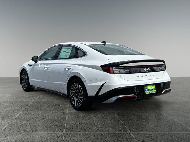 new 2025 Hyundai Sonata Hybrid car, priced at $33,333