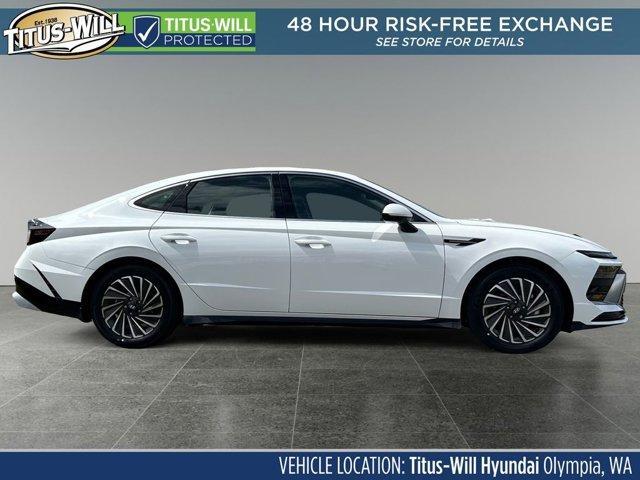new 2025 Hyundai Sonata Hybrid car, priced at $33,333