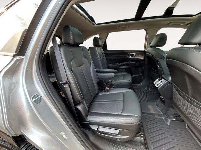 used 2021 Kia Sorento car, priced at $24,450