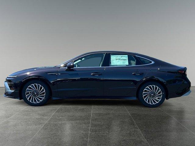 new 2025 Hyundai Sonata Hybrid car, priced at $32,690