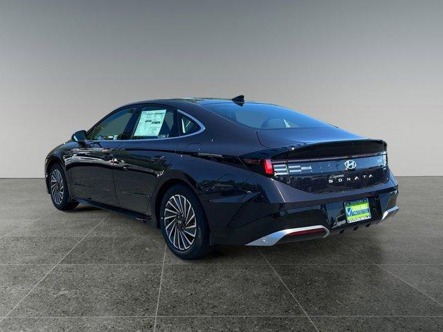 new 2025 Hyundai Sonata Hybrid car, priced at $32,690