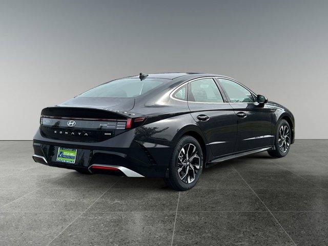 new 2025 Hyundai Sonata car, priced at $31,001