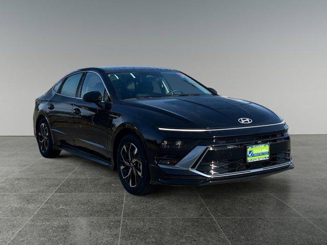 new 2025 Hyundai Sonata car, priced at $30,500